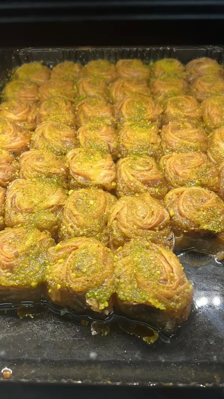 Rose-shaped baklava with pistachio